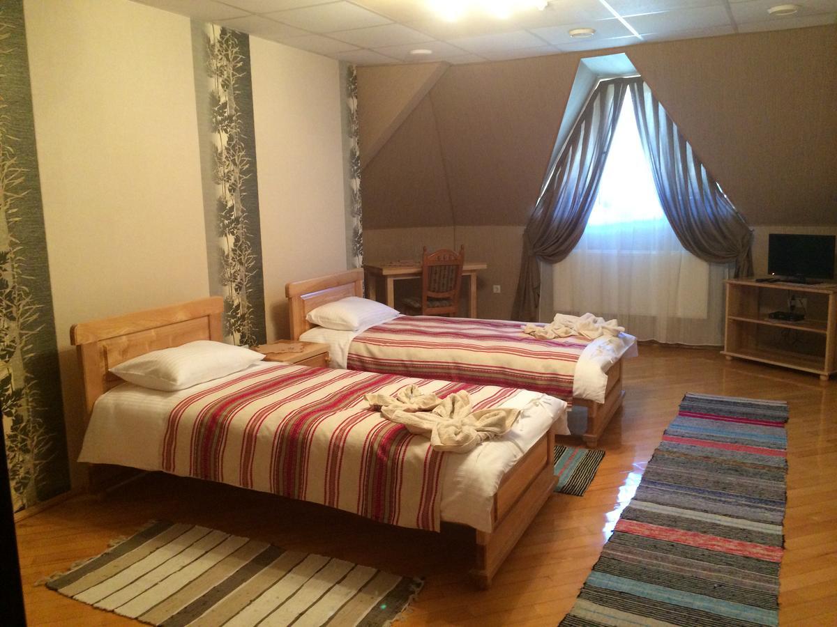 Hotel Svitlytsia Tyachiv Dış mekan fotoğraf