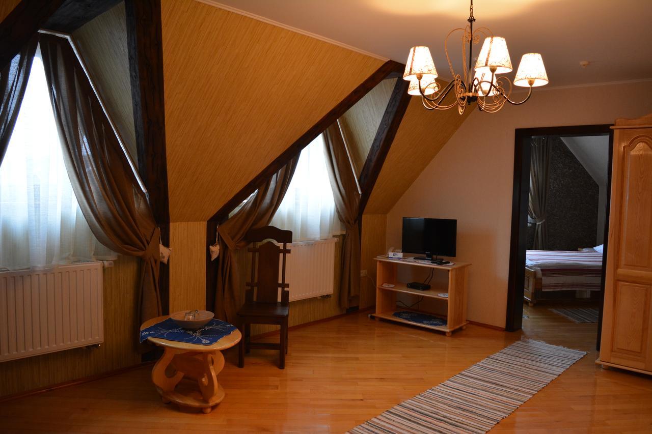 Hotel Svitlytsia Tyachiv Dış mekan fotoğraf