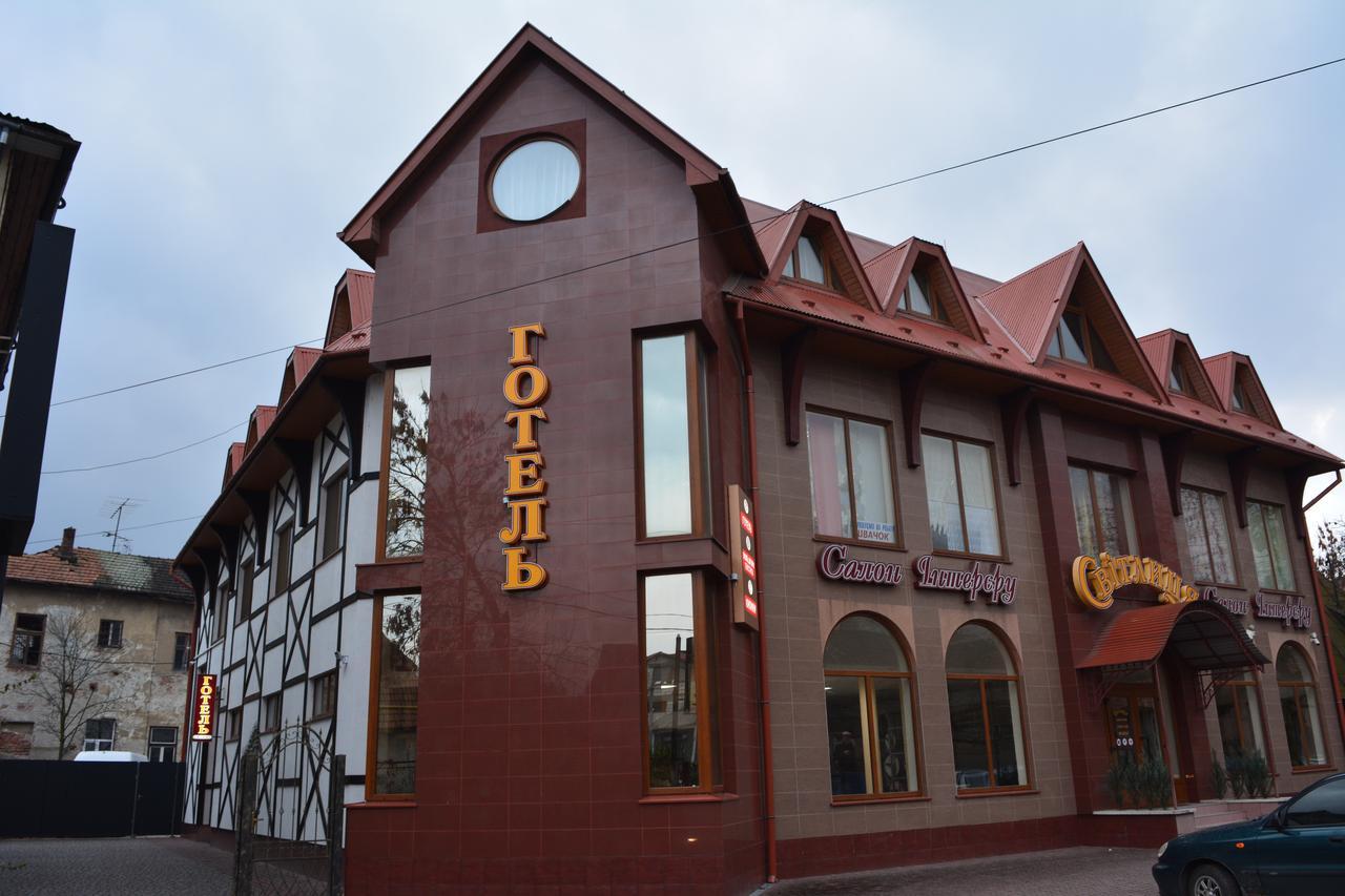 Hotel Svitlytsia Tyachiv Dış mekan fotoğraf