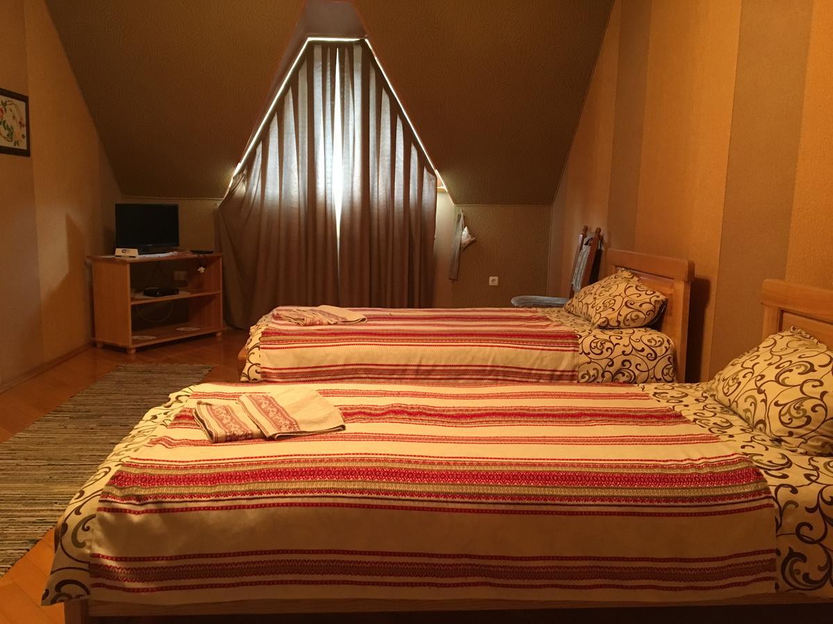 Hotel Svitlytsia Tyachiv Dış mekan fotoğraf