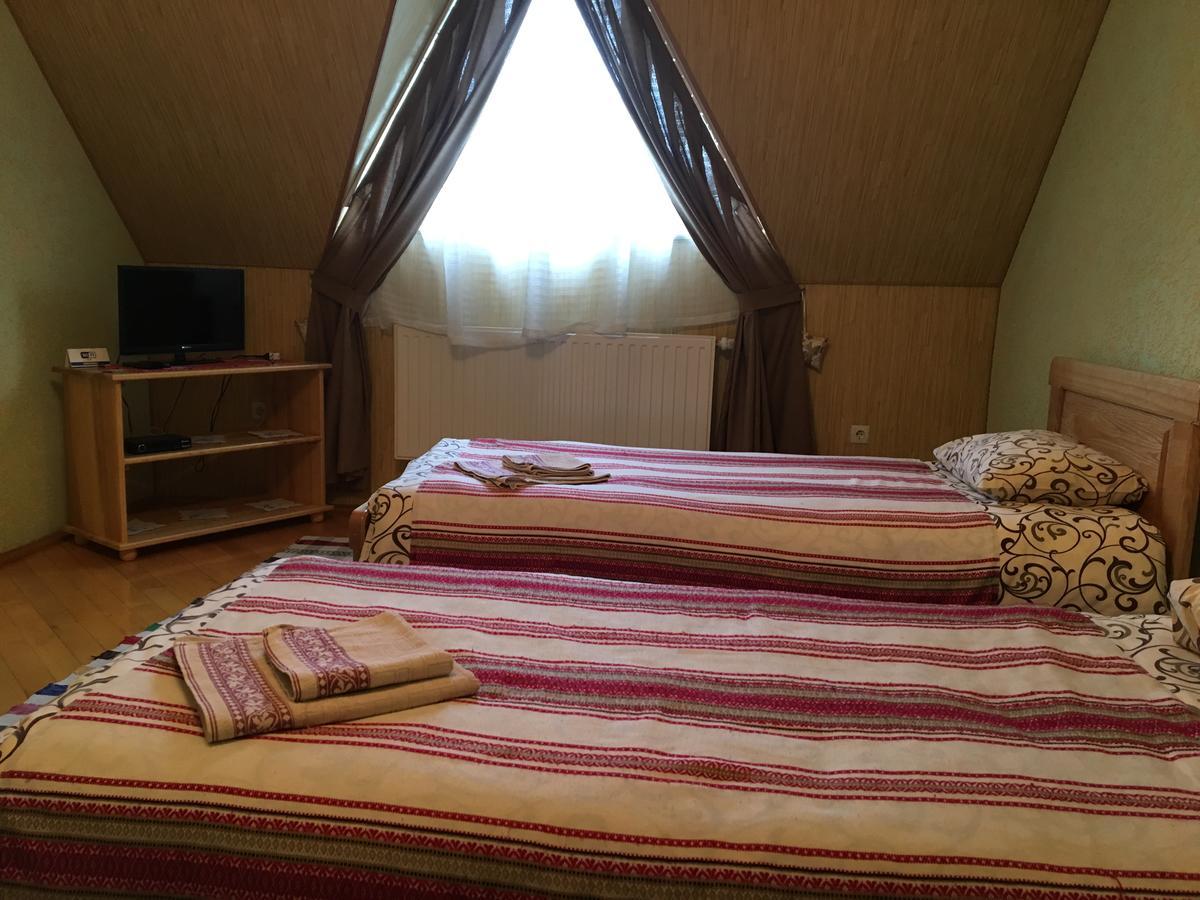 Hotel Svitlytsia Tyachiv Dış mekan fotoğraf